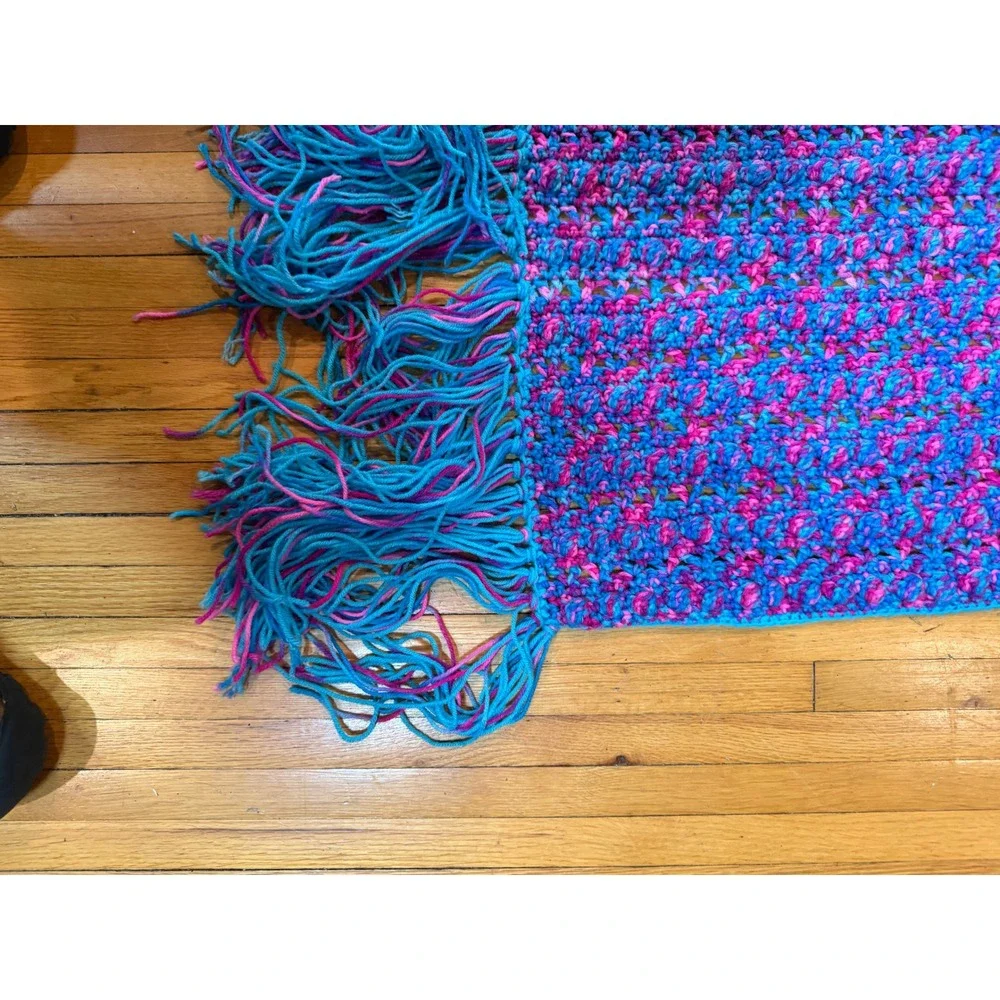 Unbranded Blanket Unisex OS Crochet Popcorn Stitch Blue Pink Fringed EUC